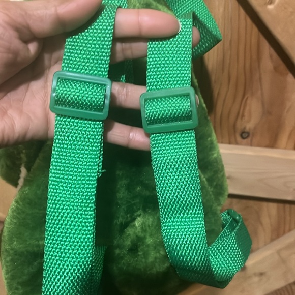 Calplush dinosaur backpack has adjustable straps in great condition - Picture 6 of 11